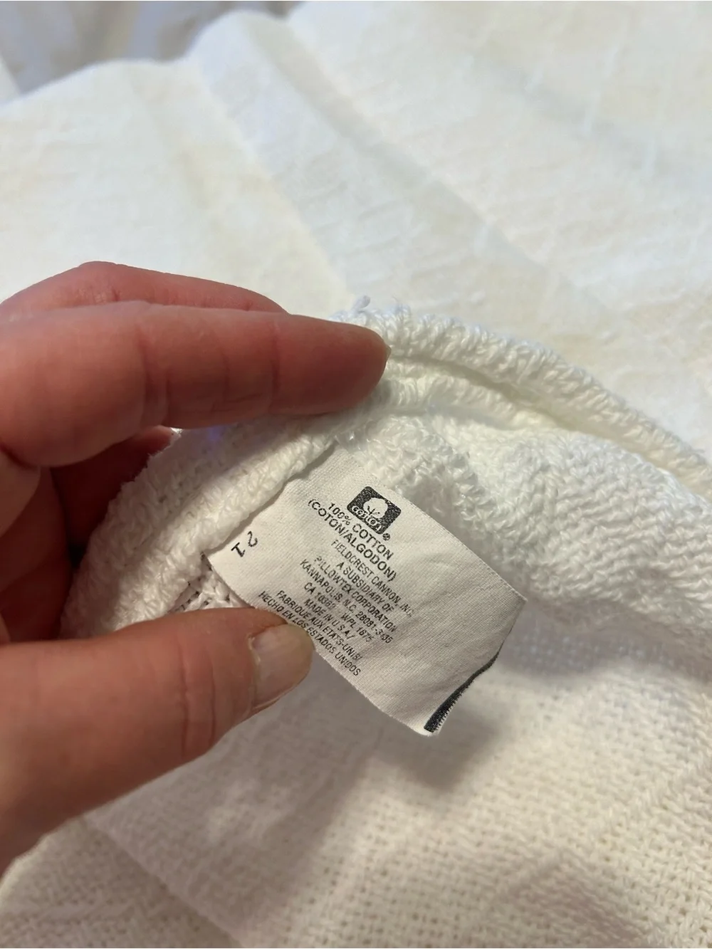 White 100% Cotton Blanket - Twin - Picture 2 of 3
